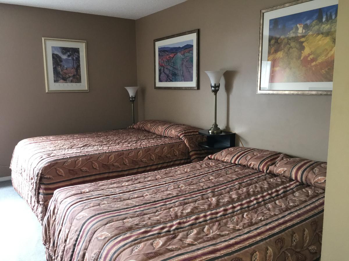 Merritt Desert Inn Extérieur photo